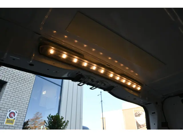 Mercedes-Benz Vito 116 CDI L2 Pro 2024 Diesel 12