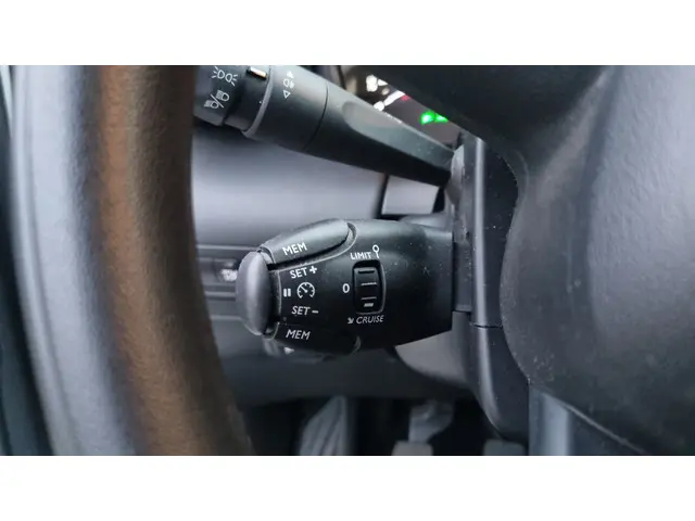 Citroën C3 Aircross 1.2 PureTech S&S Live 2020 Benzine 12