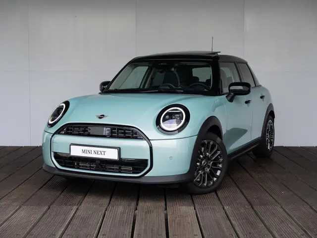 MINI 5-Deurs Cooper C 2025 Benzine 39