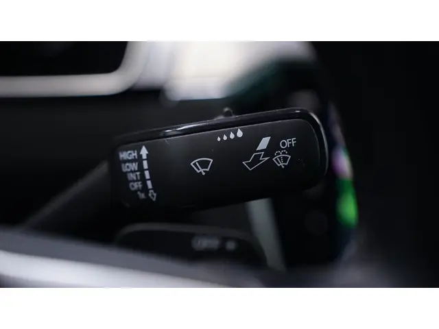 Volkswagen Passat 1.5 TSI R-Line Business + 2020 Benzine 22