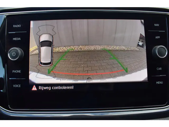 Volkswagen T-Roc 1.5 TSi 150pk Sport 2019 Benzine 16