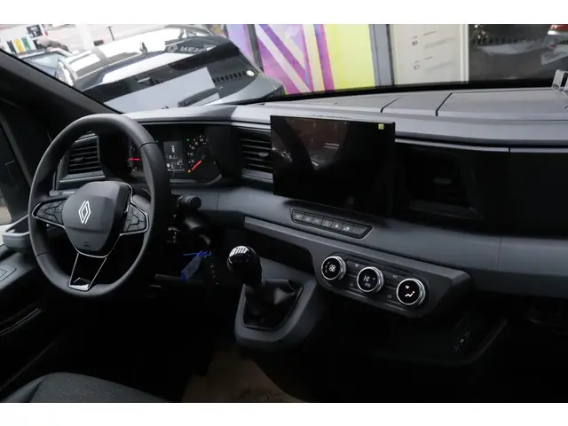 Renault Master T35 2.0 dCi 150 L2H2 Advance 2024 Diesel 4