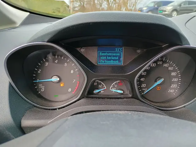 Ford C-MAX 1.0 Edition Plus 2015 Benzine 10