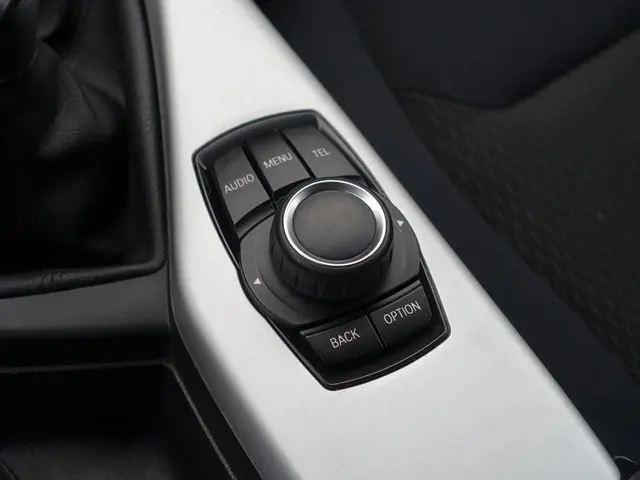 BMW 1 Serie 116i Business- 2012 Benzine 12