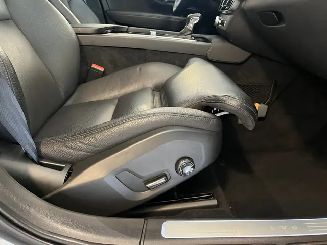 Volvo S90 T5 Momentum Intro Line 2017 Benzine 15