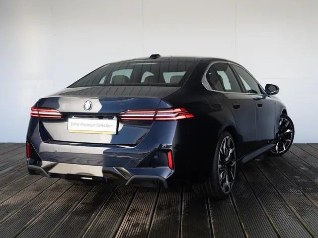BMW 5 Serie Sedan 520i 2025 Benzine