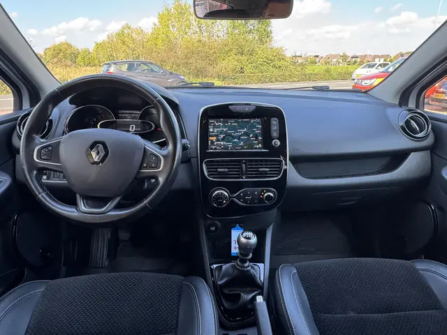 Renault Clio Estate 1.2 TCe Intens 2017 Benzine 21