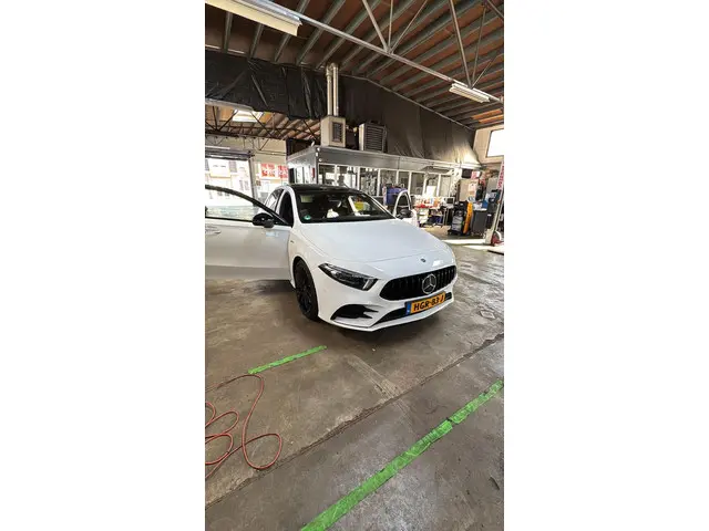Mercedes-Benz A-Klasse AMG 35 4MATIC 2020 Benzine 4