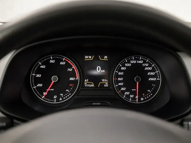 SEAT Leon 1.0 TSI Intense Sport 2018 Benzine 24