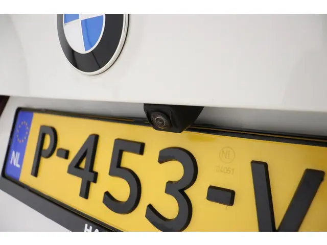BMW X3 xDrive20i High Executive 2021 Benzine 16