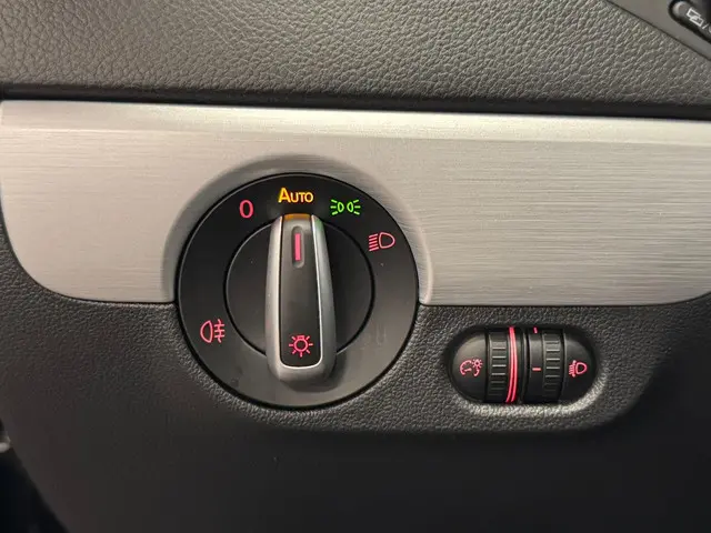 Volkswagen Jetta 1.4 TSI Hybrid 2013 Hybride Benzine 19