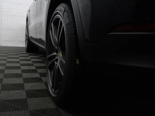 Porsche Cayenne Coupé 3.0 E-Hybrid- 2021 Hybride Benzine 31