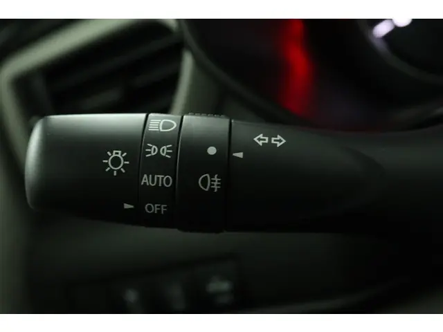 Suzuki Swift 1.2 Select Smart Hybrid 2025 Benzine 32