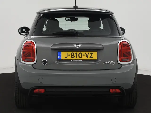MINI Electric Mini Charged 33 kWh 184PK 2020 Elektrisch 9