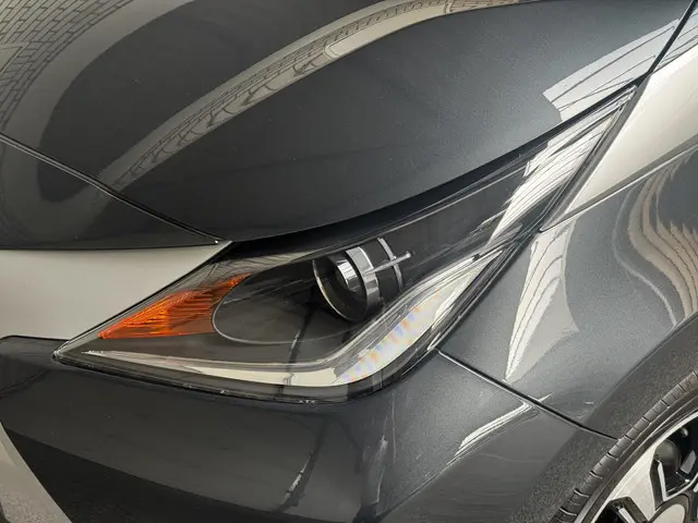 Toyota Aygo 1.0 VVT-i x-clusiv Cabrio 2017 Benzine 7