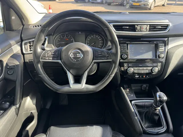 Nissan QASHQAI 1.6 Tekna 2018 Benzine 18