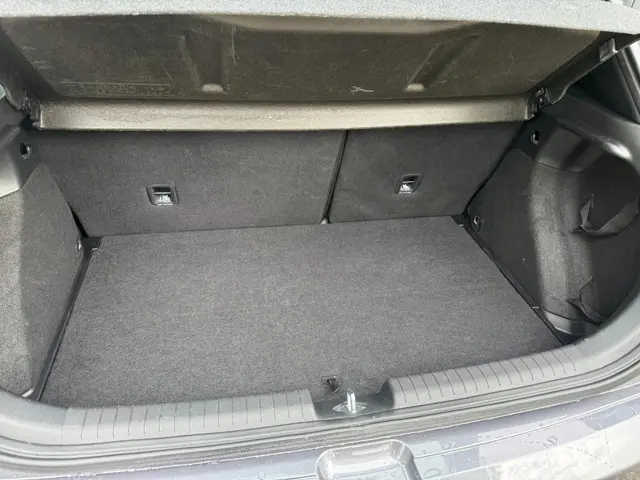 Hyundai i20 1.2 HP i-Motion /NAP/Airco/cruise/ 2016 Benzine 10