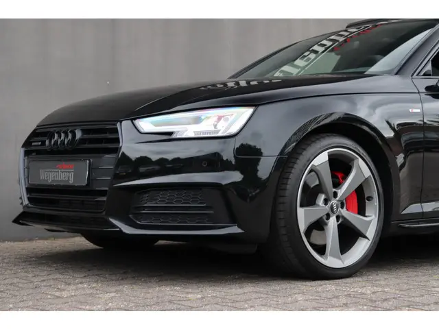 Audi A4 Avant 2.0 TFSI Quattro Sport S line 2018 Benzine 28