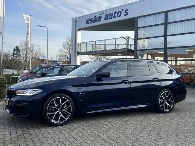 BMW 5 Serie 530e M-Sport Plus 2023 Hybride Benzine 2