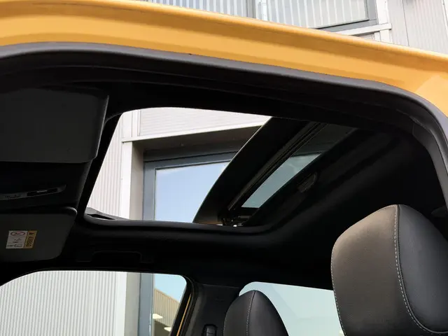 Nissan Juke 1.6 Tekna 2015 Benzine 21