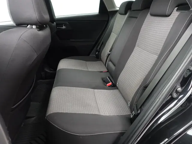 Toyota Auris Touring Sports 1.2T Dynamic 2018 Benzine 18