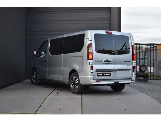 Renault Trafic Extra 2024 Diesel 3