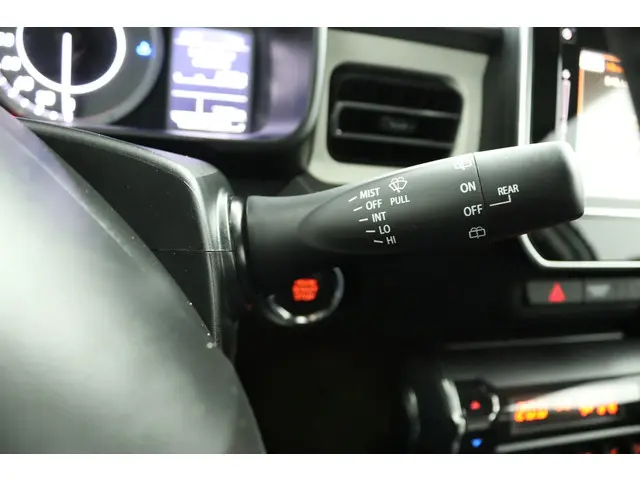 Suzuki Ignis 1.2 Smart Hybrid Style 2024 Benzine 32
