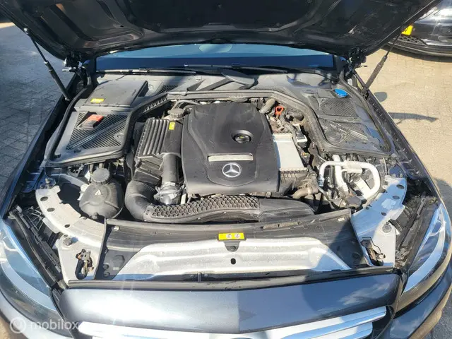 Mercedes-Benz C-Klasse Estate 180 Ambition 2015 Benzine 28