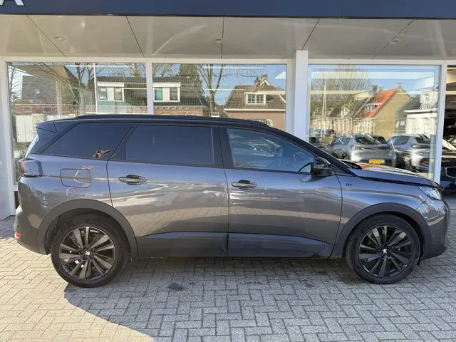 Peugeot 5008 1.2T 130pk Automaat GT 2024 Benzine 21