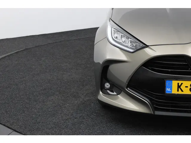 Toyota Yaris 1.5 VVT-i Dynamic 2021 Benzine 36