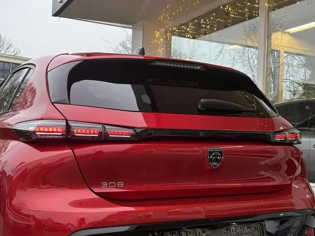 Peugeot 308 1.2T 130pk Allure 2023 Benzine 22