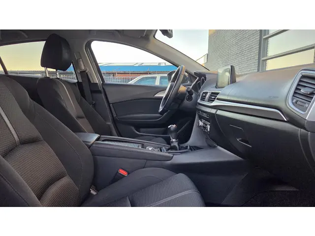 Mazda 3 2.0 SkyActiv-G Exclusive-Line 2018 Benzine 18