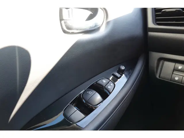 Nissan Leaf E+ N-Connecta 62 kWh soh 92% 2019 Elektrisch 18