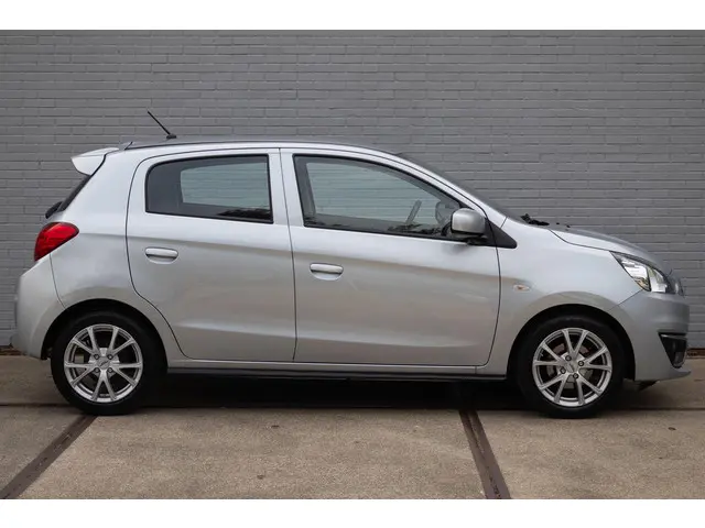 Mitsubishi Space Star 1.0 Cool+ 2018 Benzine 9