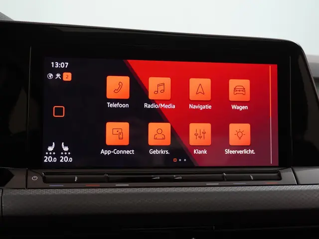 Volkswagen Golf 1.0 eTSI Life 2021 Hybride Benzine 31