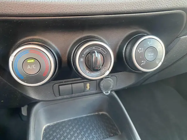 Toyota Aygo X 1.0 VVT-i MT play 2022 Benzine 10