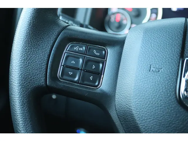 Dodge Ram 1500 5.7 V8 4x4 CREW CAB 2024 Benzine 18