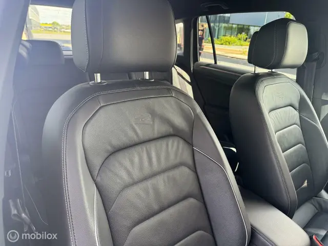 Volkswagen Tiguan 1.5 TSI R-Line Business+ 2021 Benzine 26