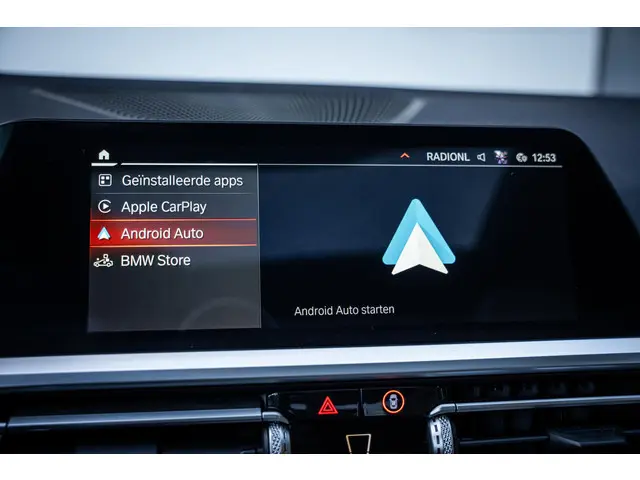 BMW 3 Serie 330i M-Sport 2019 Benzine 29