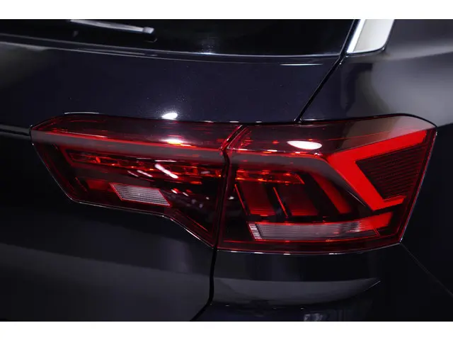 Volkswagen T-Roc 1.0 TSI Life 2023 Benzine 17