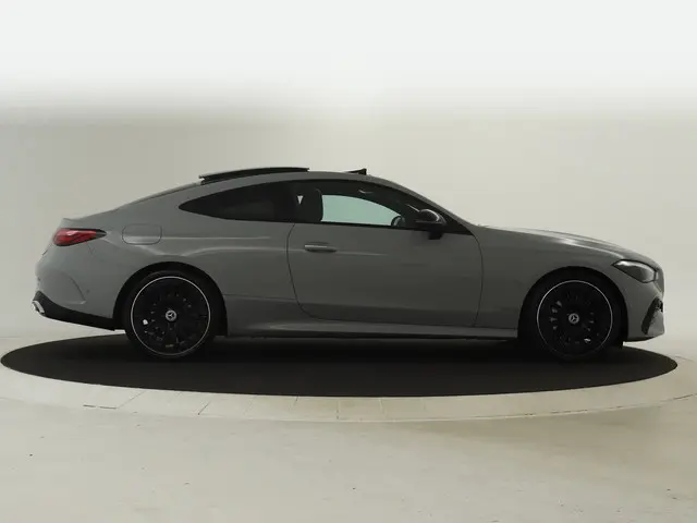 Mercedes-Benz CLE Coupé 200 AMG 2024 Hybride Benzine 18