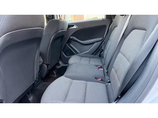 Mercedes-Benz B-Klasse 180 Ambition 2016 Benzine 10