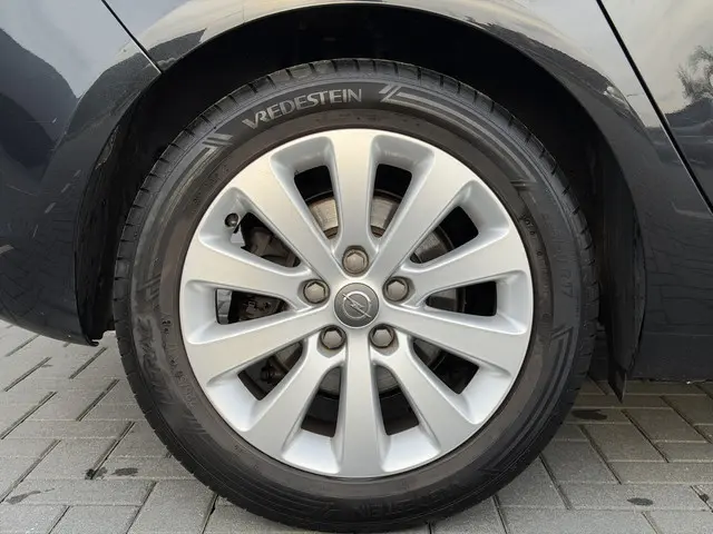 Opel Astra 1.6 Turbo Cosmo 2014 Benzine 9