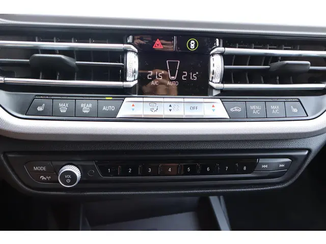 BMW 1 Serie 118i Executive Edition 2019 Benzine 9