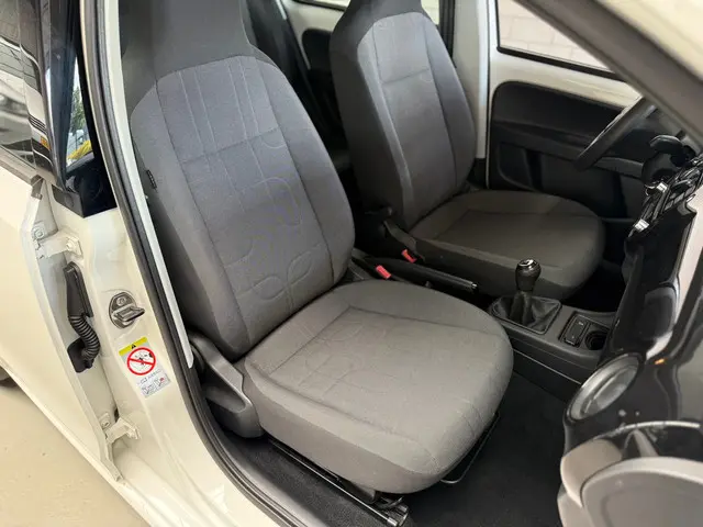 Volkswagen up! 1.0 move up! BlueMotion 2013 Benzine 10