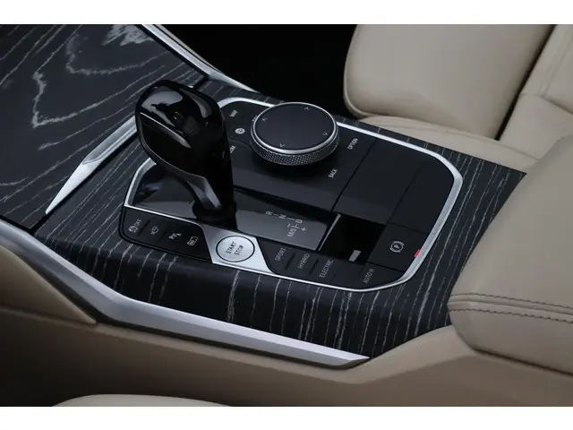 BMW 3 Serie Touring 320e 2021 Hybride Benzine 14