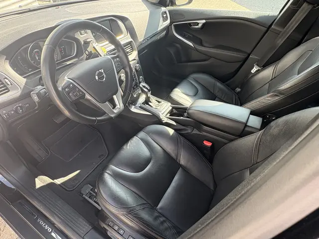 Volvo V40 Cross Country 2.0 D3 Summum 2019 Diesel 3