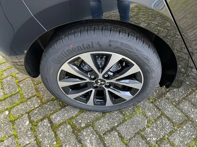 Mitsubishi Colt 1.0T MT Intense 2024 Benzine 22