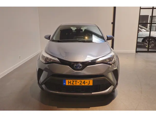 Toyota C-HR 3
