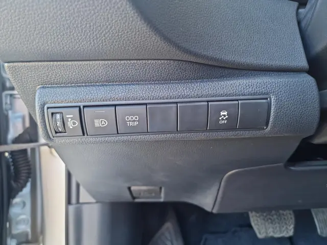 Toyota Corolla Hybrid 140 GR Sport 2023 Hybride Benzine 18